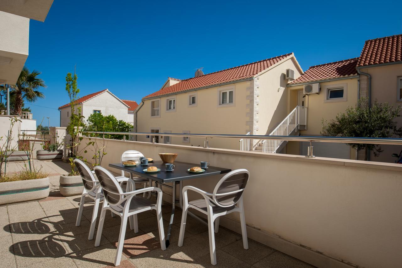 Vista Apartments Bol Eksteriør billede